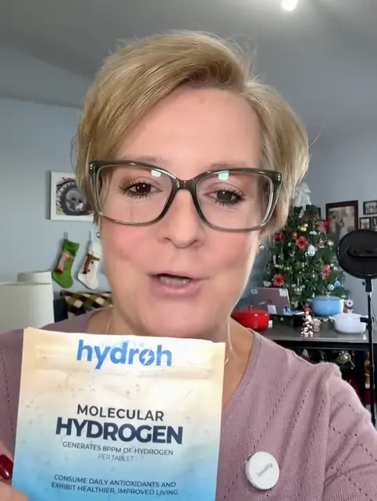 Hydrogen Water Tablets by Hydroh in action